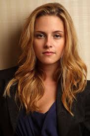 0 Celebrities With Their Natural Hair Color Kristen Stewart Hair Strawberry Blonde Hair Long Hair Styles
