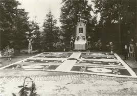 Der fronleichnamsaltar, erzählung von peter rosegger: Fronleichnamsaltar Beim Gasthaus Linde Ca 1950 1960 Loffingen Damals