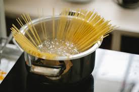 Bring to a simmer means to raise the temp to almost a boil. Methods Of Cooking Food Boiling Hmhub