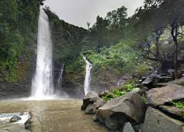 Air terjun jumog merupakan salah satu destinasi wisata yang berada di lereng gunung lawu karanganyar. Air Terjun Grenjengan Srikandang Kabupaten Jepara Jawa Tengah Daftar Air Terjun Terindah Di Jawa Tengah Air Terjun Nggantungan Tanjung Pakis Aji Jepara Lakeshia Antes