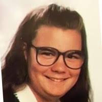 Kari Stephenson's Instagram, Twitter & Facebook