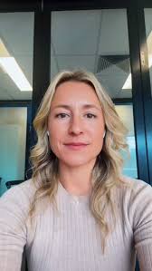 Spring is the season for a habit reset., It’s time to let go of:, •  Skipping meals and sugar cravings, • Relying