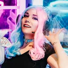 Alex Cascio (@the_casalmon)