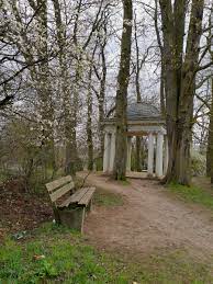 Bic (bank identifier code) und bankleitzahl (blz) von scharnhauser bank (gf p2) mit sitz in 73760 ostfildern nachschlagen. Spazieren In Der Nahe Von Stuttgart Scharnhauser Park Amor Tempel Und Durch Das Korschtal Travellerblog