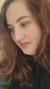 Taylor Bushong's Instagram, Twitter & Facebook