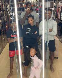 Lebron James Shares Sweet Family Photo After Being Away For 18 Straight Days Lebron James And Wife Lebron James Family Lebron James Jr