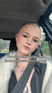 Vous êtes prêt ? J’étais jeuneee 👀😳 #cheveuxrases #chauve