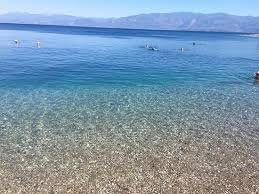 Με αφορμή τον καύσωνα που βρίσκεται σε εξέλιξη και ο οποίος σύμφωνα με τα προγνωστικά στοιχεία του εαα / meteo.gr, θα έχει μεγάλη διάρκεια, παρουσιάζουμε καύσωνες με μεγάλη διάρκεια που. Paralia Akolh H 8alassa Sto Aigio Poy Moiazei Me Abysso