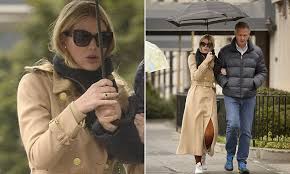 The pair exchanged vows at the villa aldobrandini in rome on saturday, with the bride. Lady Kitty Spencer Grabs Breakfast In New York With Millionaire Fiance Michael Lewis 60 Daily Mail Online