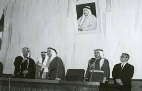 صاحب السمو الامير الراحل الشيخ عبدالله السالم الصباح يفتتح أولى جلسات المجلس التأسيسي في 20 يناير 1962م kuwait tri olds