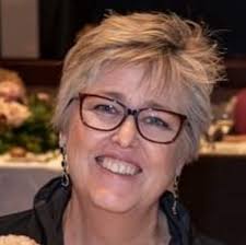 Andrea Mengler's Instagram, Twitter & Facebook