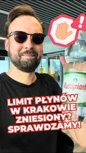 Od 3 września 2025 lotnisko @krakow.airport jako pierwsze w Polsce zniosło  dotychczasowy limit 100 ml na płyny w bagażu podręcznym. Dzięki instalacji  aż 10 nowoczesnych skanerów CT 3D możesz teraz ...