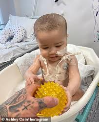 Azaylia diamond cain was born august 10, 2020, to parents cain and partner safiyya vorajee. Ashley Cain S Eight Month Old Daughter Azaylia Has Died Lipstick Alley