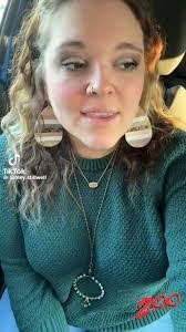 Ashley Settles's Instagram, Twitter & Facebook