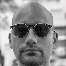 WELL, THIS IS TENSE: An anthology of second person present horror. eBook :  Townend, SJ: Amazon.in: Kindle Store