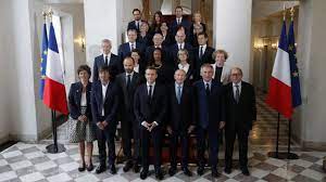 Dans un régime parlementaire, le gouvernement est responsable politiquement devant le parlement ; Gouvernement 15 Partants Dont 11 Ministres Sous Macron Un Record Les Echos