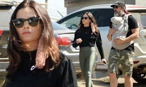 Steve kazee and jenna dewan attend a wwe event in los angeles, california, on october 4, 2019. Jenna Dewan Walks Dog As Fiance Carries Baby Boy In La Daily Mail Online
