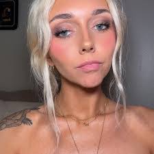 Melanie Dotson's Instagram, Twitter & Facebook