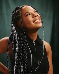 portraits with @jaguarworldwide 💜 photographer @jules.mov light assist  @castanoanibal production assist @jennebrookes mua @elliotsomers lighting  kit @directdigitalhq studio @jjstudioslondon_