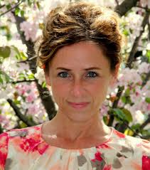 Women of Worth: February 2014