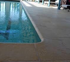 Margelle Piscine Galbee Ou Plate