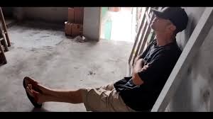 O pedreiro ficou de pau duro e me filmou - XNXX.COM