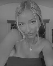 Jolene Parsons's Instagram, Twitter & Facebook