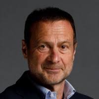 40+ "Daniel Dor" profiles