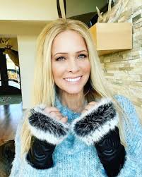 Ted nugent's wife says she carried a loaded handgun through airport security this week by accident. Shemane Nugent Age Ted Nugent Wife Wikipedia Instagram And Bio