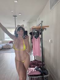 Adison Briana on X: 💛💛💛 energy t.coIPObmnaZqS  X