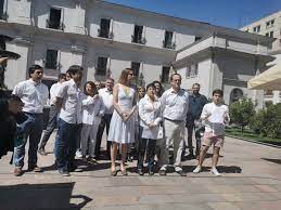 El año 2017 revolución democrática bajó a javiera parada como candidata a diputada. Hugo Morales Jaduemedaconfianza On Twitter Emeyce6 Karina Ol Tenemos Fotos De Ese Momento De Mierda Javiera Parada Valentina Quiroga Claudio Orrego Llegan Al Palacio De La Moneda Https T Co Ydblcy3kcg Twitter