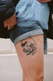 Das treffen der stecher steht unter den 50 sternen der mittelamerikanischen flagge. Frauen Uber 50 Zeigen Wie Ihre Tattoos Heute Aussehen
