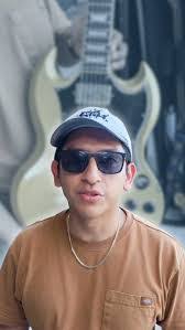 Paul Vallejo's Instagram, Twitter & Facebook