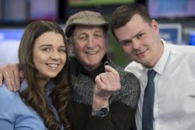 Karaoke Joe revels in playing cupid at Betfred bookies