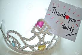 47,740 likes · 5 talking about this. Dia Del Padre Feliz Dia Del Padre Dia Familiar Guarderia Para Ninos Ninos Dias Te Amo Papa Gracias Papa Con Corona De Princesa Artificial Fotos Retratos Imagenes Y Fotografia De Archivo Libres
