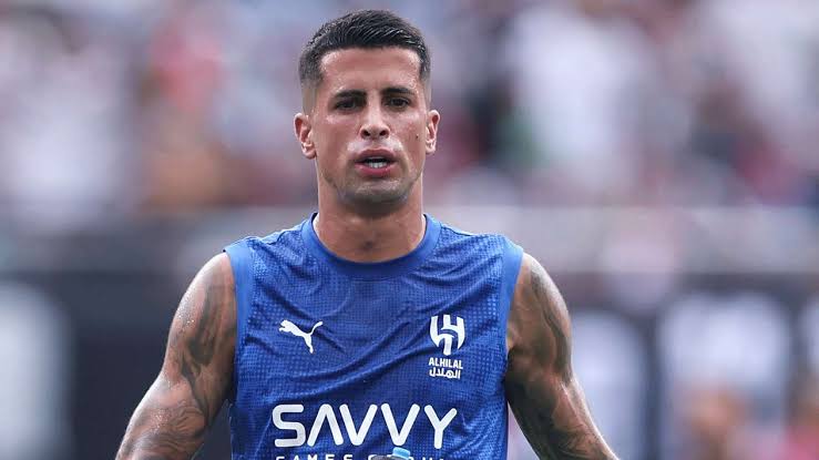 Cancelo takes a new step before the Barcelona and Al-Hilal agreement |  Goal.com