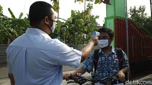 Suhu badan normal pada seseorang bervariasi tergantung ada beberapa faktor yaitu usia, jenis kelamin, dan tingkat aktivitas. Suhu Tubuh Pada Pasien Corona Berapa Sih