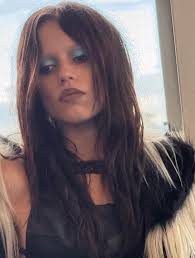 📸 Jenna Ortega and young Wednesday!