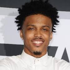 Customer gets his wig split while trying to stop a guy robbing a walgreens store in san francisco, california! August Alsina Bio Affare Single Vermogen Ethnizitat Gehalt Alter Nationalitat Grosse Aufnahmekunstler Biografie