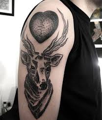 Louis has inspired many fans to get tattoos. Louis Tomlinsons 23 Tattoos Und Ihre Bedeutung Promi Tattoos