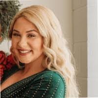 Teri Watters's Instagram, Twitter & Facebook