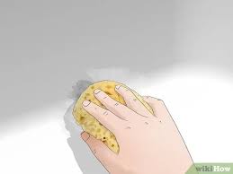 It fills and repairs unsightly chips and scratches. Easy Ways To Fix A Chipped Bathtub 14 Steps With Pictures