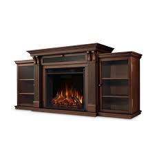 The vividflame electric firebox mimics the look of a real fire, but does not require a chimney or vents and plugs into a standard outlet for convenient set up. Real Flame 7720e De Calie 4 780 Btu 1 500w 40 Build Com