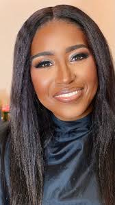 Carmina Barnett added a temporary profile picture.