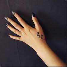 Tattoos For Delicate Ladies Spectacular Photographs Hand Tattoos For Women Dainty Hand Tattoos For Women Hand Tattoos