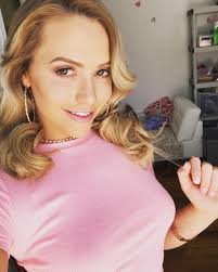 Best Female Porn Stars of Past Years-A Look Back at Adult Film's Finest