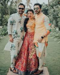 15 Precious Bride And Brother Moments That Ll Make You Go Aww Wedding Photography Poses Family Wedding Photography Poses Indian Wedding Photography Poses