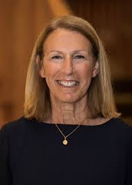 Renee Bellew's Instagram, Twitter & Facebook