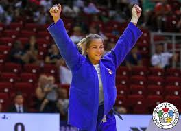 Após uma derrota por castigos após um combate com mais de dez minutos frente à japonesa momo tamaoki. Judoinside Hedvig Karakas Judoka