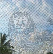 Knitting Chain Link Fencing Into A Work Of Art Zabor Idei Idei Dlya Doma
